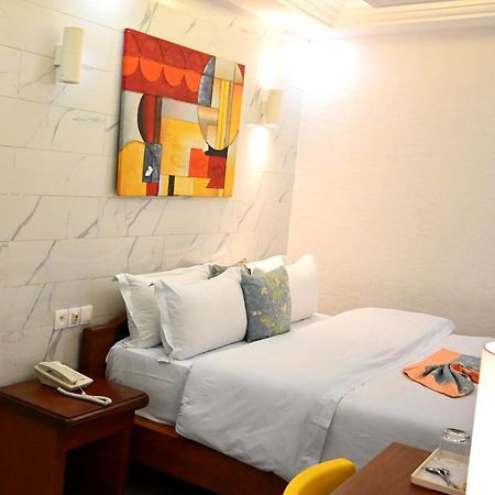 Grand Hotel Akwa Douala Exterior photo