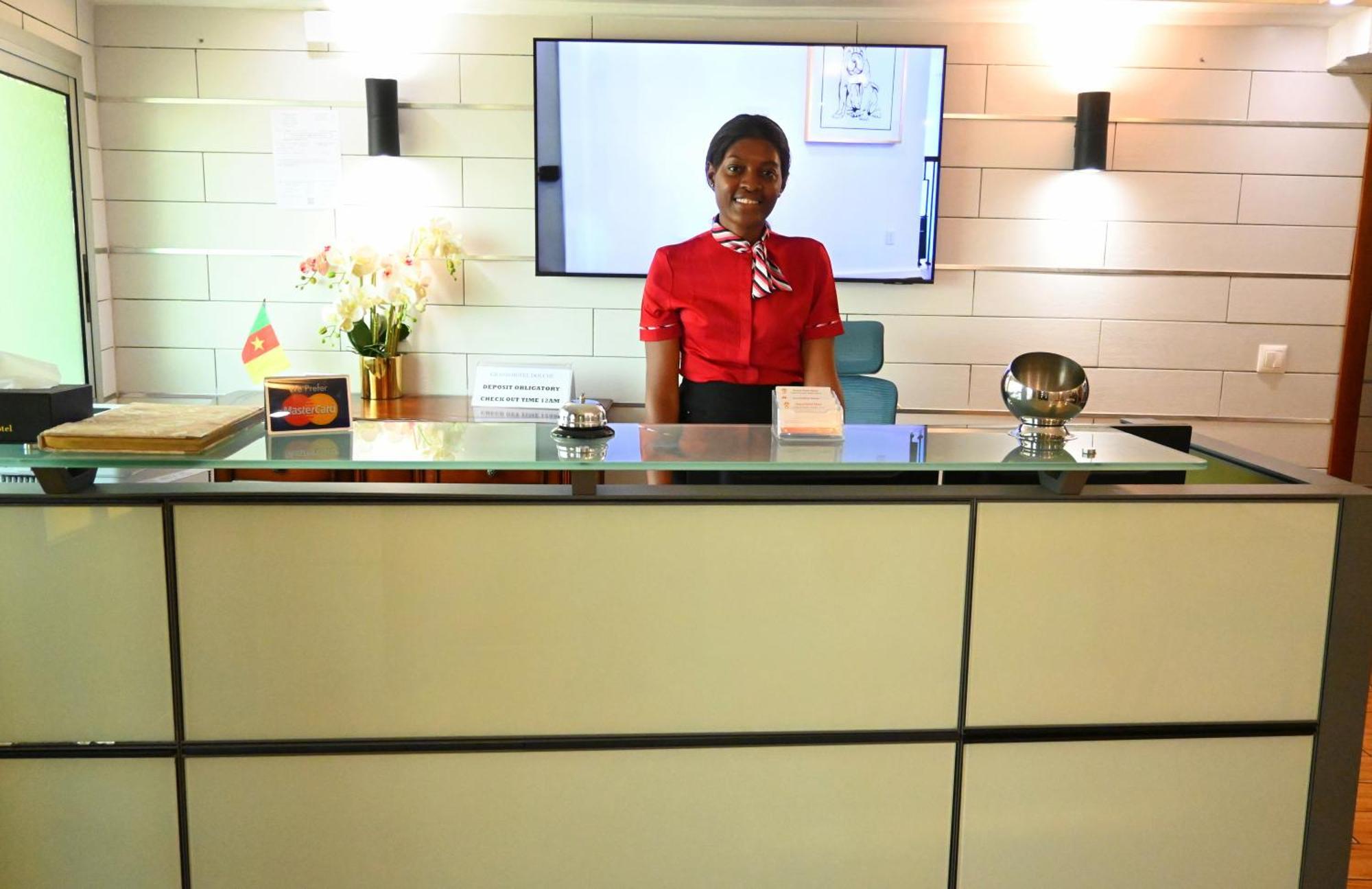 Grand Hotel Akwa Douala Exterior photo