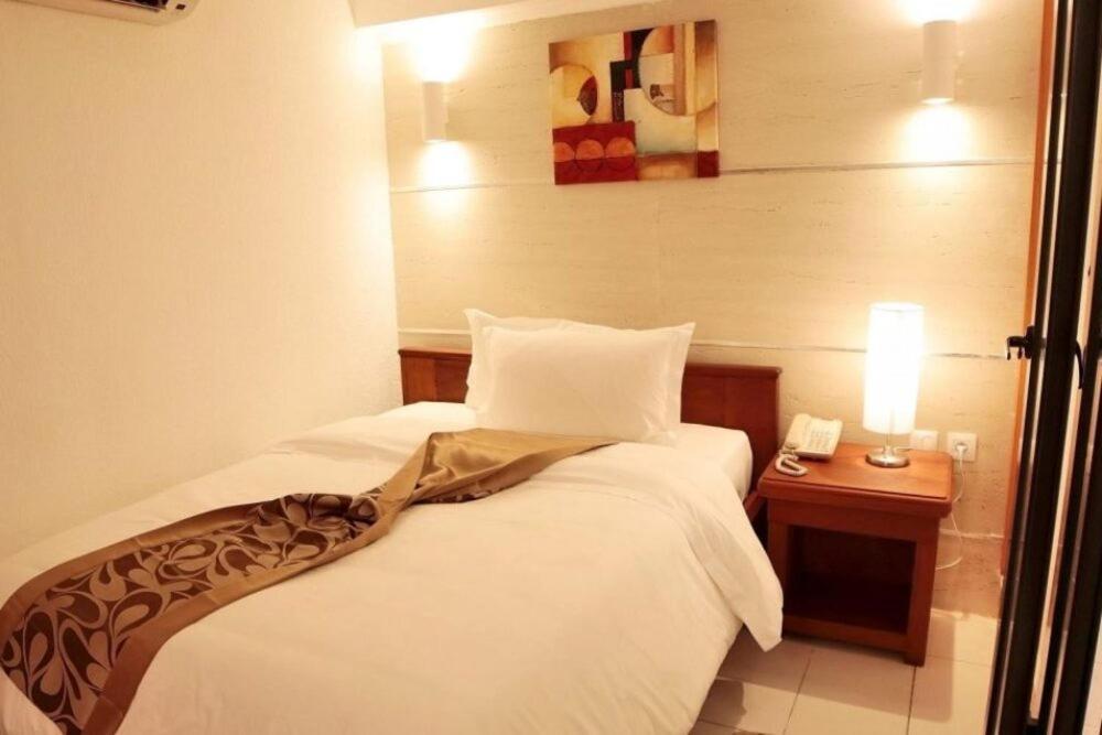 Grand Hotel Akwa Douala Exterior photo